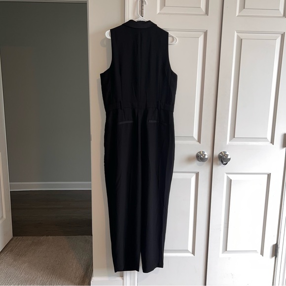 Banana Republic Black Double-Breasted Jumpsuit - Picture 4 of 11
